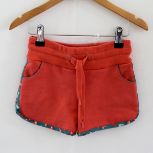 Hotpants zalm met kip from Dress en Les