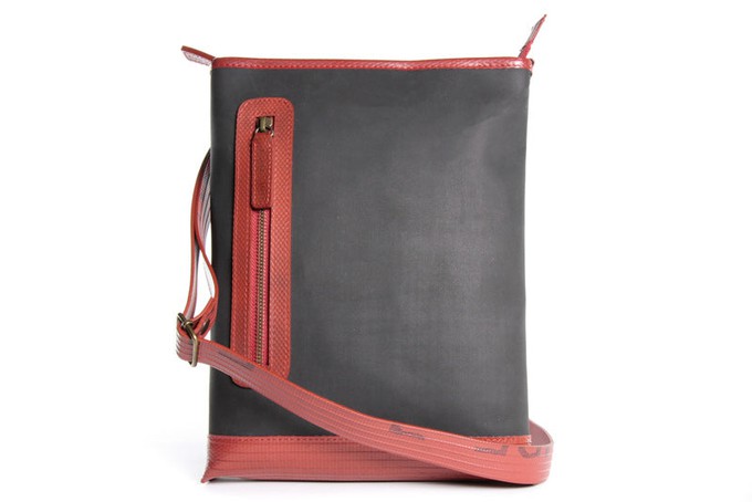 Reporter Bag | Printing Blanket & Fire-hose from Elvis & Kresse