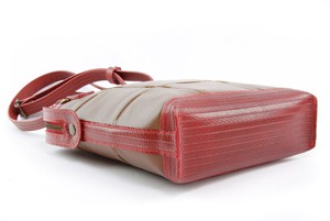 Saddle Bag | Leather & Fire-hose from Elvis & Kresse