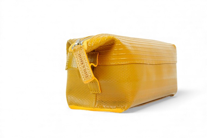 Medium Washbag | Fire-hose from Elvis & Kresse