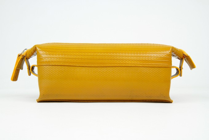 Medium Washbag | Fire-hose from Elvis & Kresse