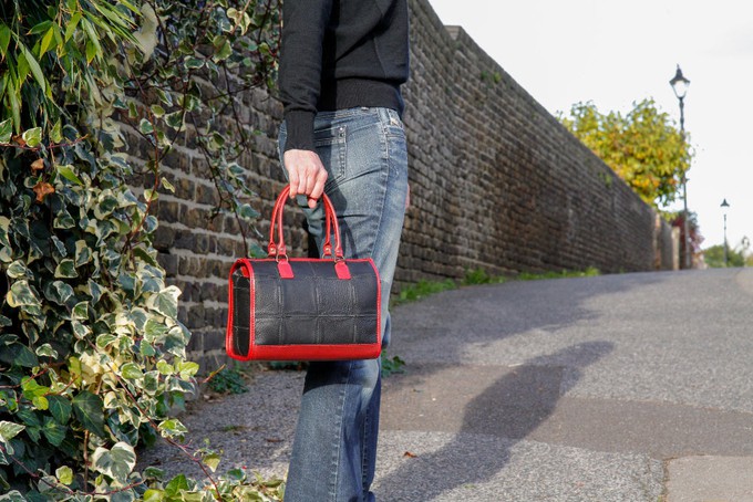 Small Post Bag | Leather & Fire-hose from Elvis & Kresse