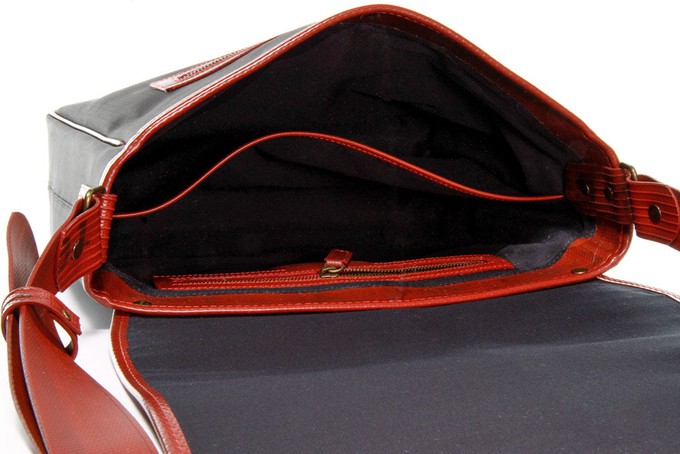 Messenger Bag | Printing Blanket & Fire-hose from Elvis & Kresse