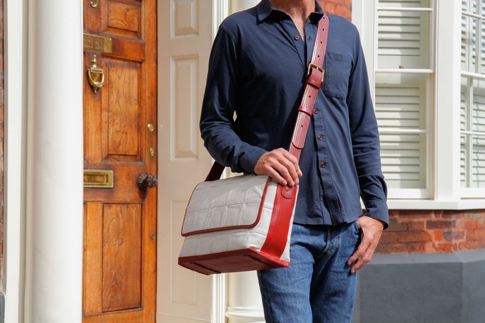 Field Bag | Leather & Fire-hose from Elvis & Kresse