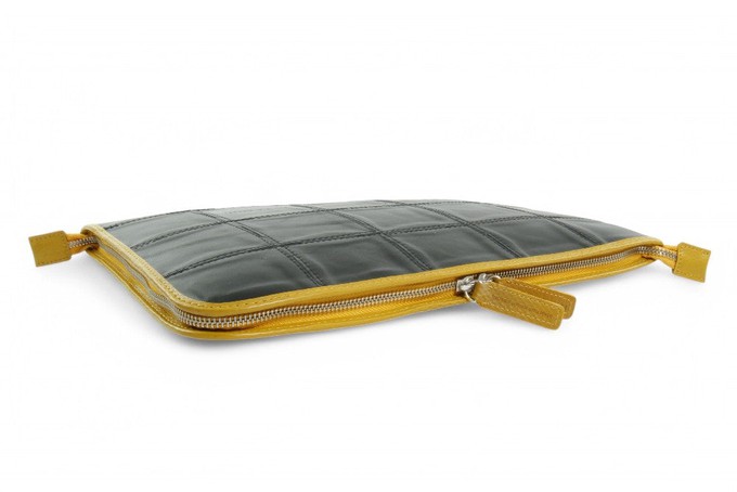 Folio Laptop Case | Leather & Fire-hose from Elvis & Kresse