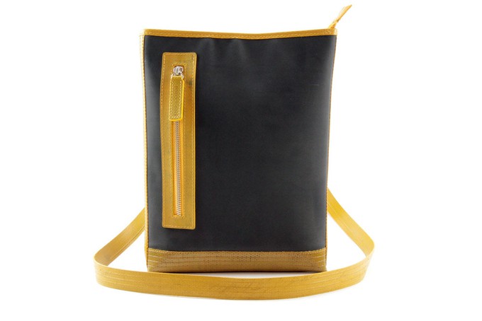 Reporter Bag | Printing Blanket & Fire-hose from Elvis & Kresse