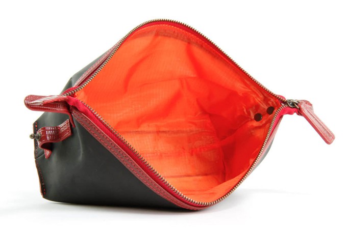 Medium Washbag | Printing Blanket & Fire-hose from Elvis & Kresse