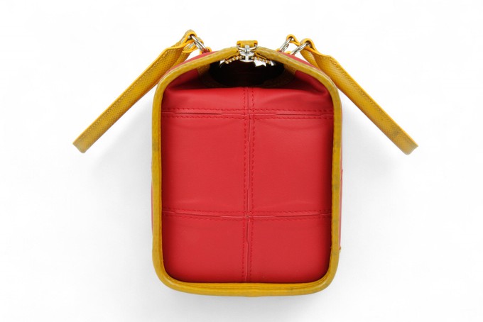Small Post Bag | Leather & Fire-hose from Elvis & Kresse