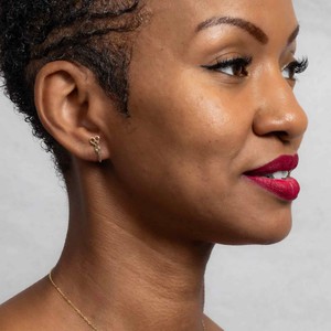 Zilveren oorbellen met bronzen schaar from Fairy Positron