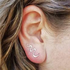Zilveren oorbellen kronkel via Fairy Positron