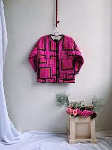 Our "MAGENTA  - OFF WHITE" Reversible Blanket Made Jacket - M via Fitolojio Workshop