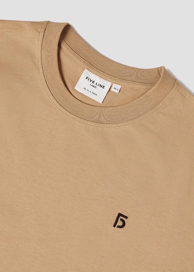 x Wolvenroedel T-shirt | Unisex Earth Beige from Five Line Label