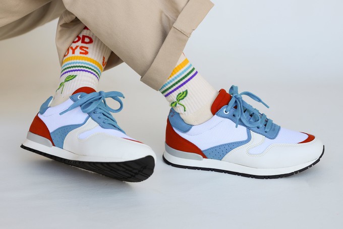 FELIX vegan running shoes | WHITE/RED/BLUE from Good Guys Go Vegan