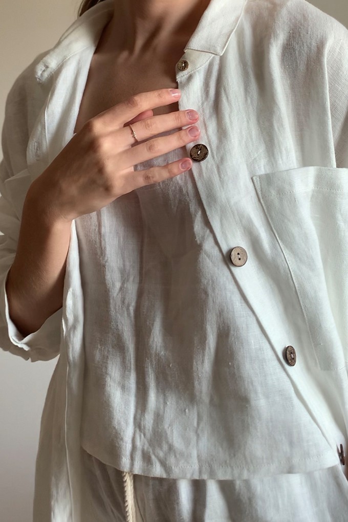 Oversized shirt from gust.