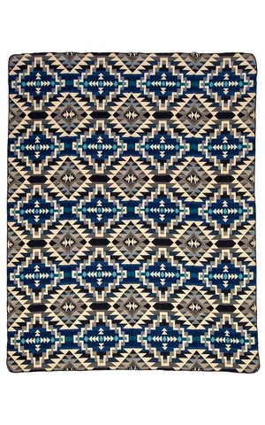 Plaid Native Chimborazo from Het Faire Oosten