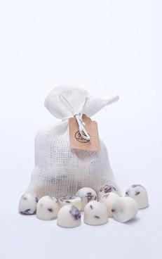 Melts Wax Bag – Lavender via Het Faire Oosten