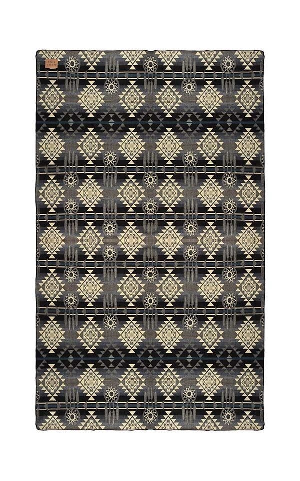 Plaid Native The Domestic from Het Faire Oosten