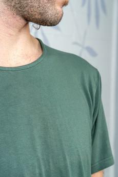 Organic cotton & Wild Bamboo T-Shirt - Mens - Green, Black, Red, Blue van Himal Natural Fibres