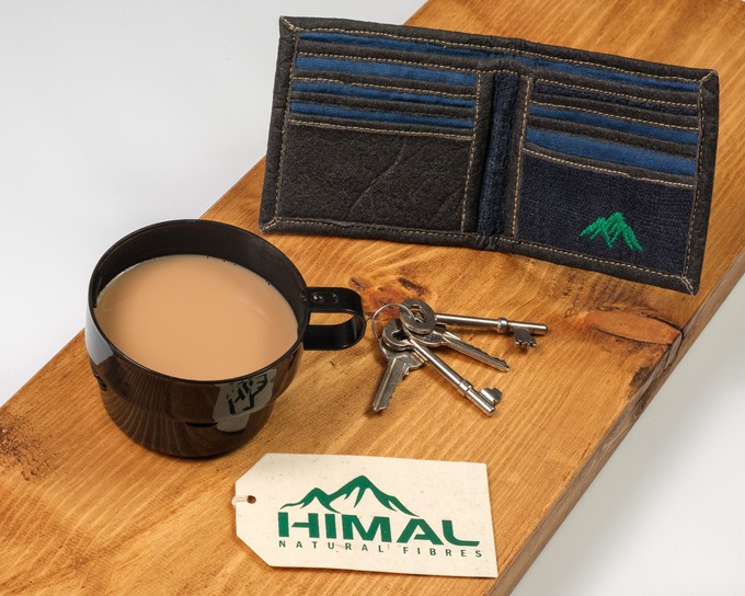 Black Wallet - Pinatex and hemp Vegetarian wallet made out from all natural fibres - Black or Brown - 100% plant fabrics, vegan friendly from Himal Natural Fibres