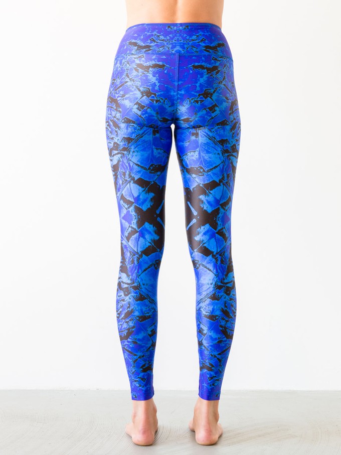 Yoga Leggings Feathershield from Hoessee