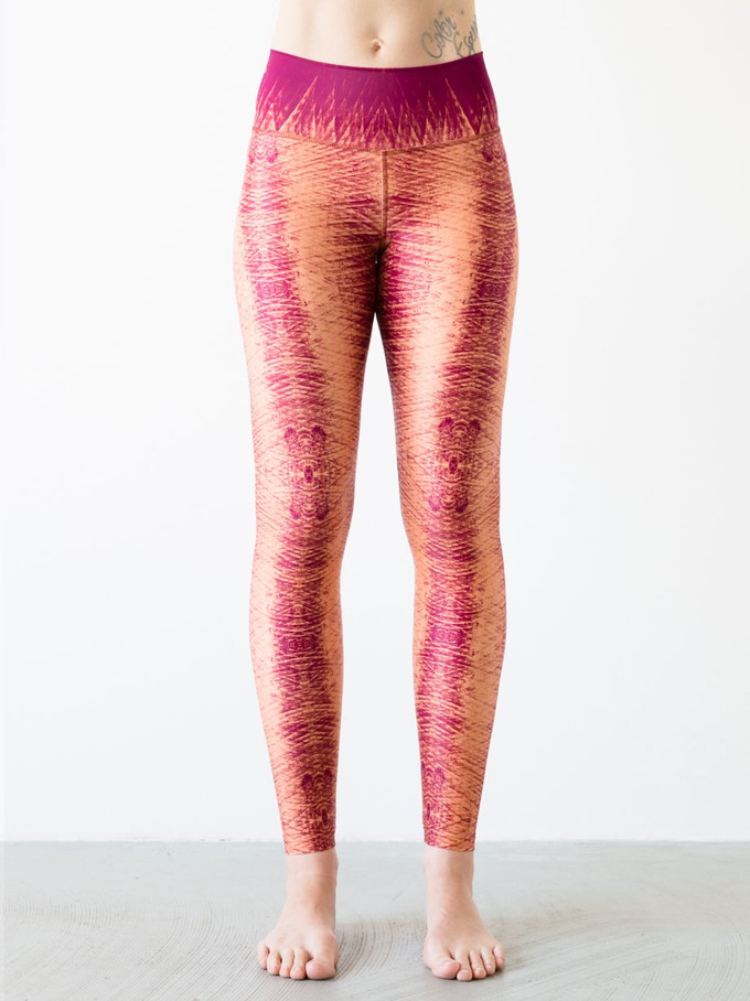 Yoga Leggings Winddrawings Red from Hoessee