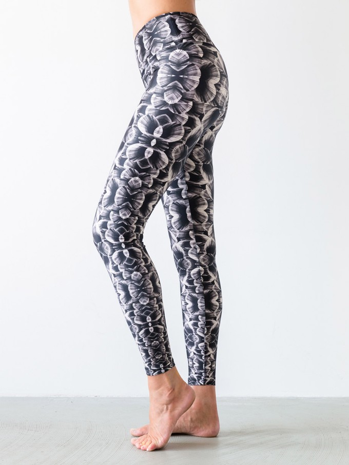 Yoga Leggings Mytilus Shadows from Hoessee