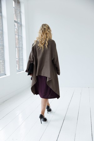 NEW! Wool Cape Coat Cocoon Taupe from JULAHAS