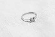 Floret ring silver van Julia Otilia