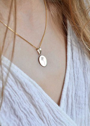 Graceful Poppy pendant from Julia Otilia
