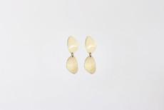 Örskär | shiny stud earrings gold plated van Julia Otilia