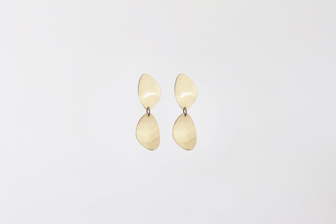 Örskär | shiny stud earrings gold plated from Julia Otilia