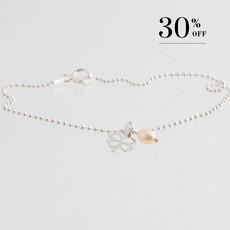 Bracelet chain clover with pearl silver SALE van Julia Otilia