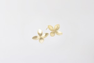 Bloom of life | stud earrings gold plated from Julia Otilia
