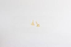 Tiny heart earrings | 18K solid gold via Julia Otilia