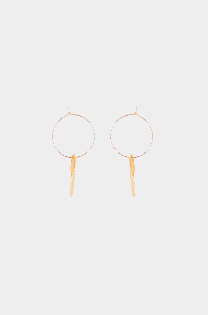 Swirling wind creole earrings gold plated from Julia Otilia