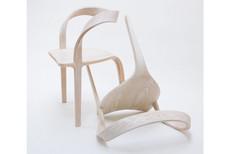 La Chaise chair | light ash wood van Julia Otilia