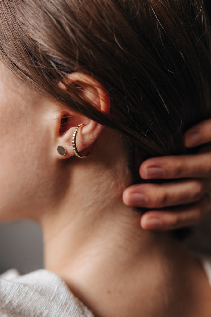 Ear Cuff Ring Bahut Brass from Jyoti - Fair Works Ear Cuff Ring Bahut Brass from Jyoti - Fair Works