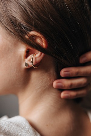 Ear Cuff Ring Bahut Brass from Jyoti - Fair Works Ear Cuff Ring Bahut Brass from Jyoti - Fair Works