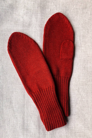 Baby Alpaca Mitten Gloves Paita Red from Jyoti - Fair Works