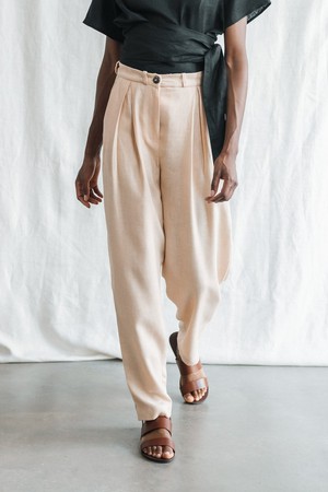 Hemp/Tencel pleated trousers Vishraam Sand from Jyoti - Fair Works