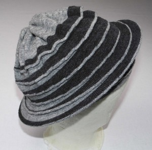 Nieuwe plooi 'hat' wol from Knits For Your Inspiration