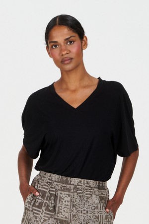 DHALIA Modal Tee - Black from KOMODO