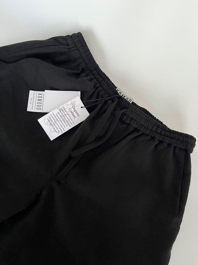 JERRY - Organic Linen Cotton Shorts - Black from KOMODO