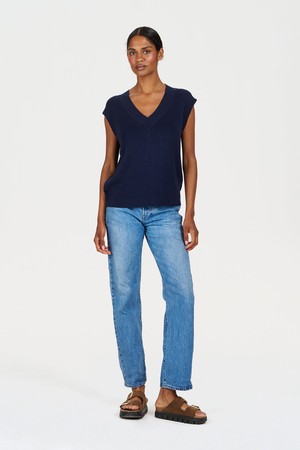 SANDER Organic Ramie Cotton Vest - navy from KOMODO