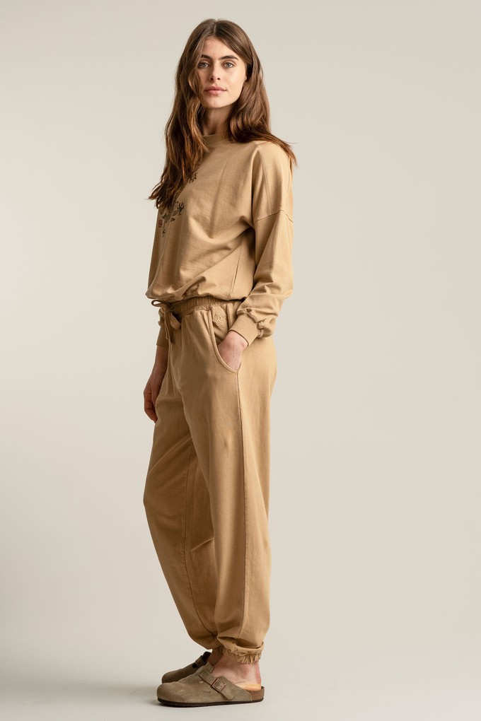 EVIE Organic Cotton Jogger - Croissant from KOMODO