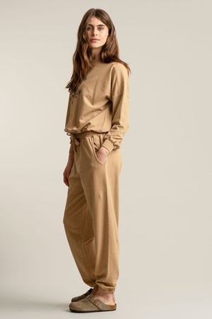 EVIE Organic Cotton Jogger - Croissant from KOMODO