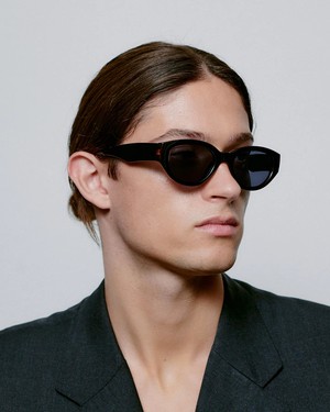 WINNIE - Black by A.Kjaerbede from KOMODO