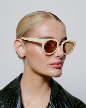 JOLIE - Cream by A.Kjaerbede from KOMODO