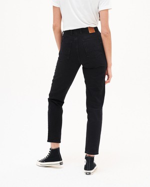 Nora Loose Tapered Vintage Black from Kuyichi