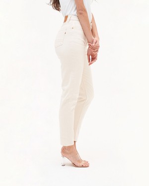 Nora Loose Tapered Undyed from Kuyichi